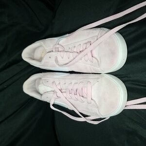 Nike Blazer Low '77 women's Shoes Size 7.5